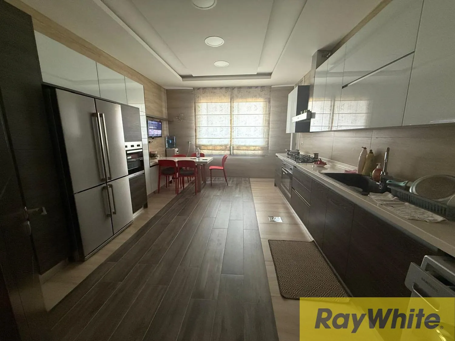 Apartment For Sale In Badaro — الصورة 4