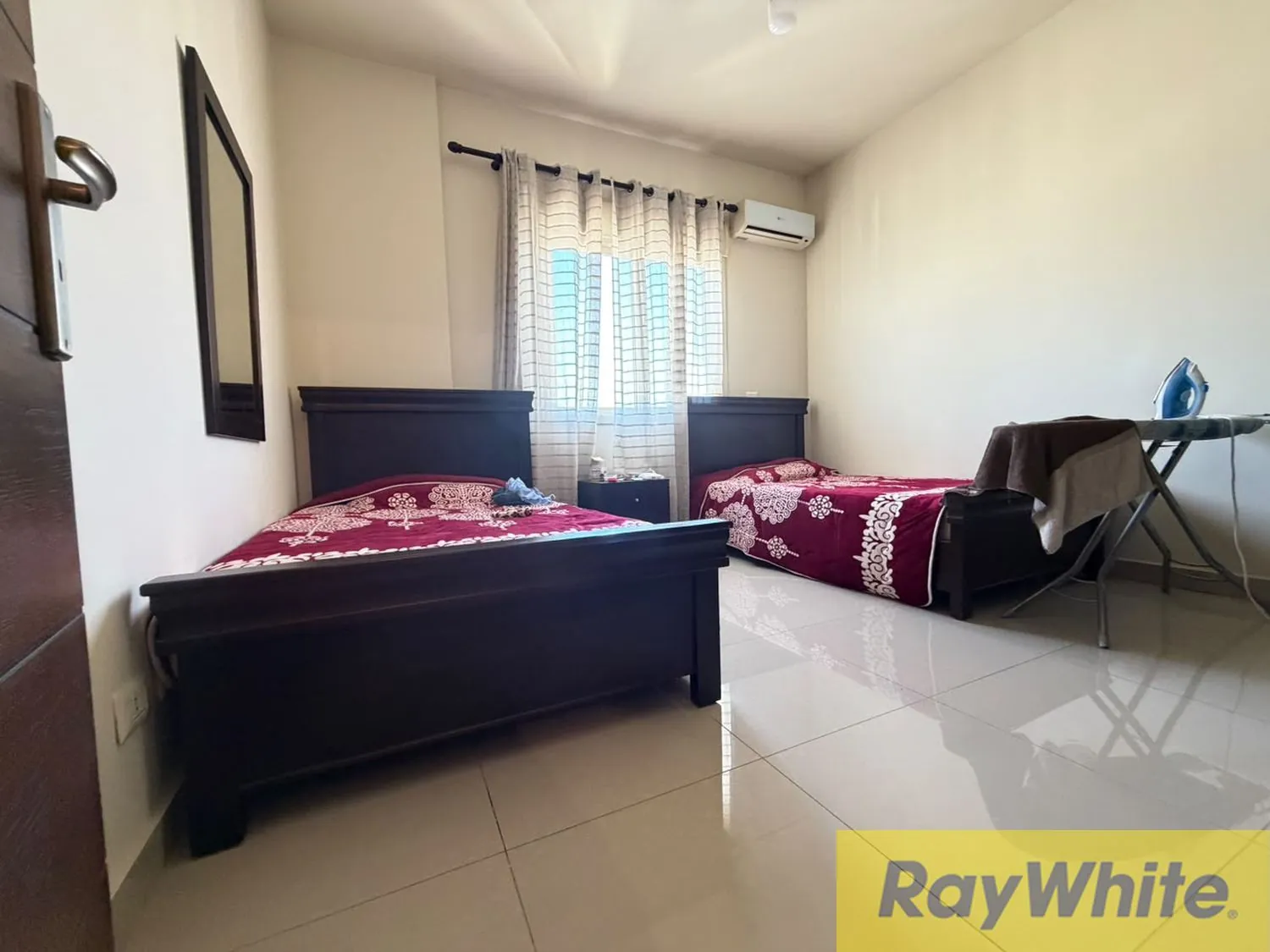 Apartment For Sale In Badaro — الصورة 3