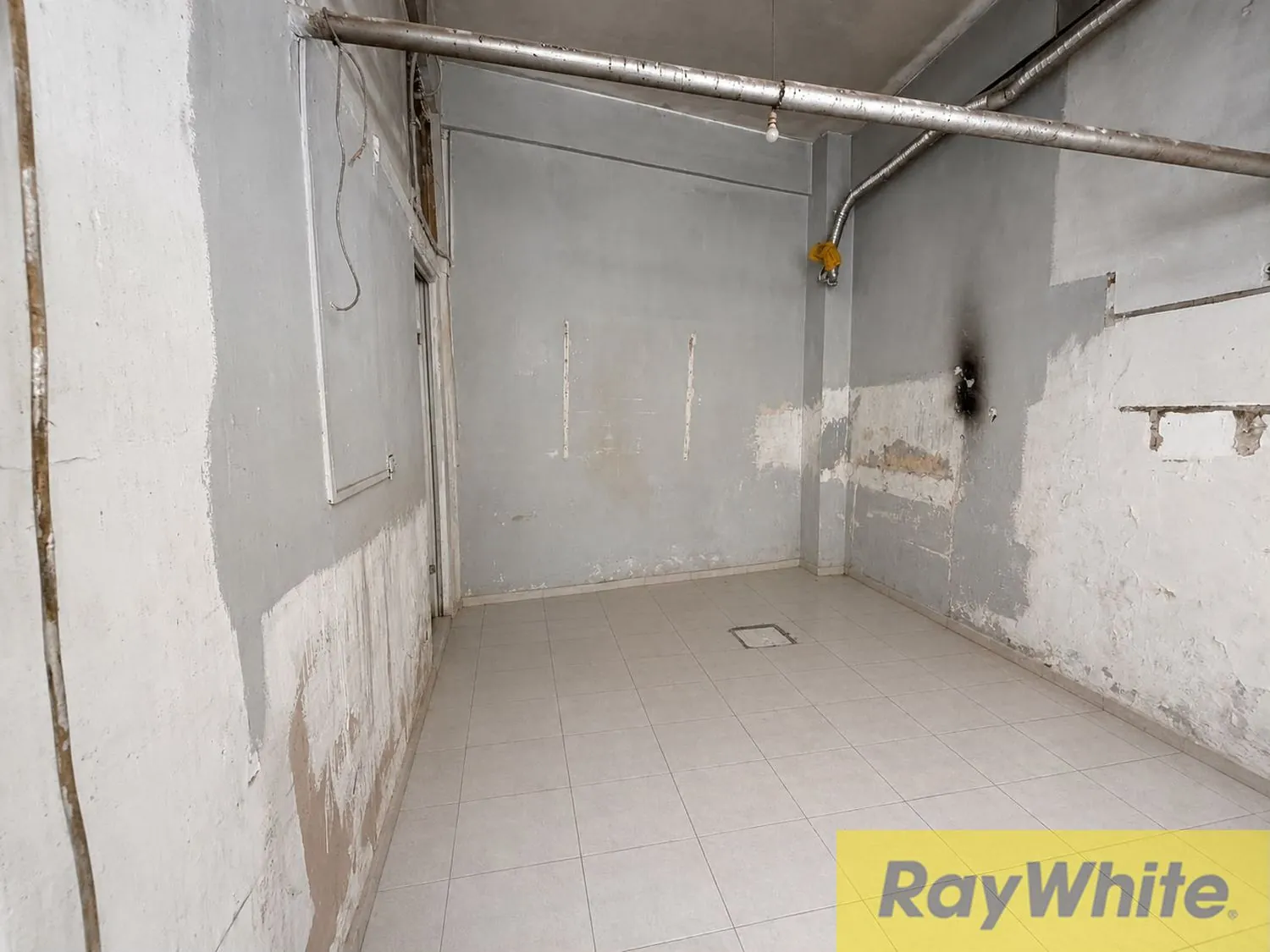 Shop For Rent In Badaro