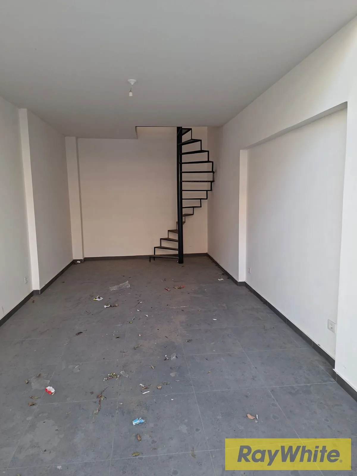 Shop For Rent In Ain El Remmaneh