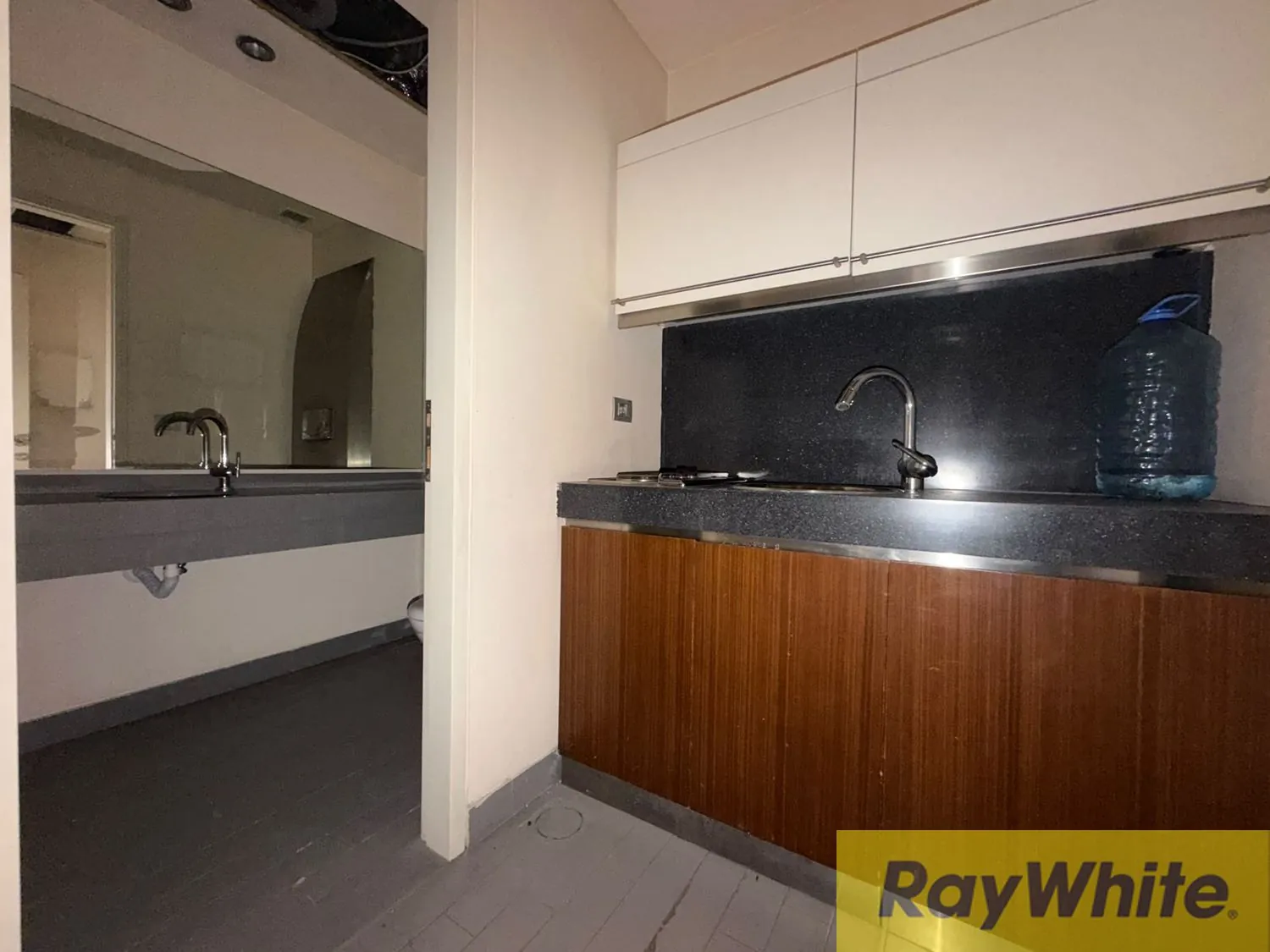 Office For Rent In Downtown — photo 3