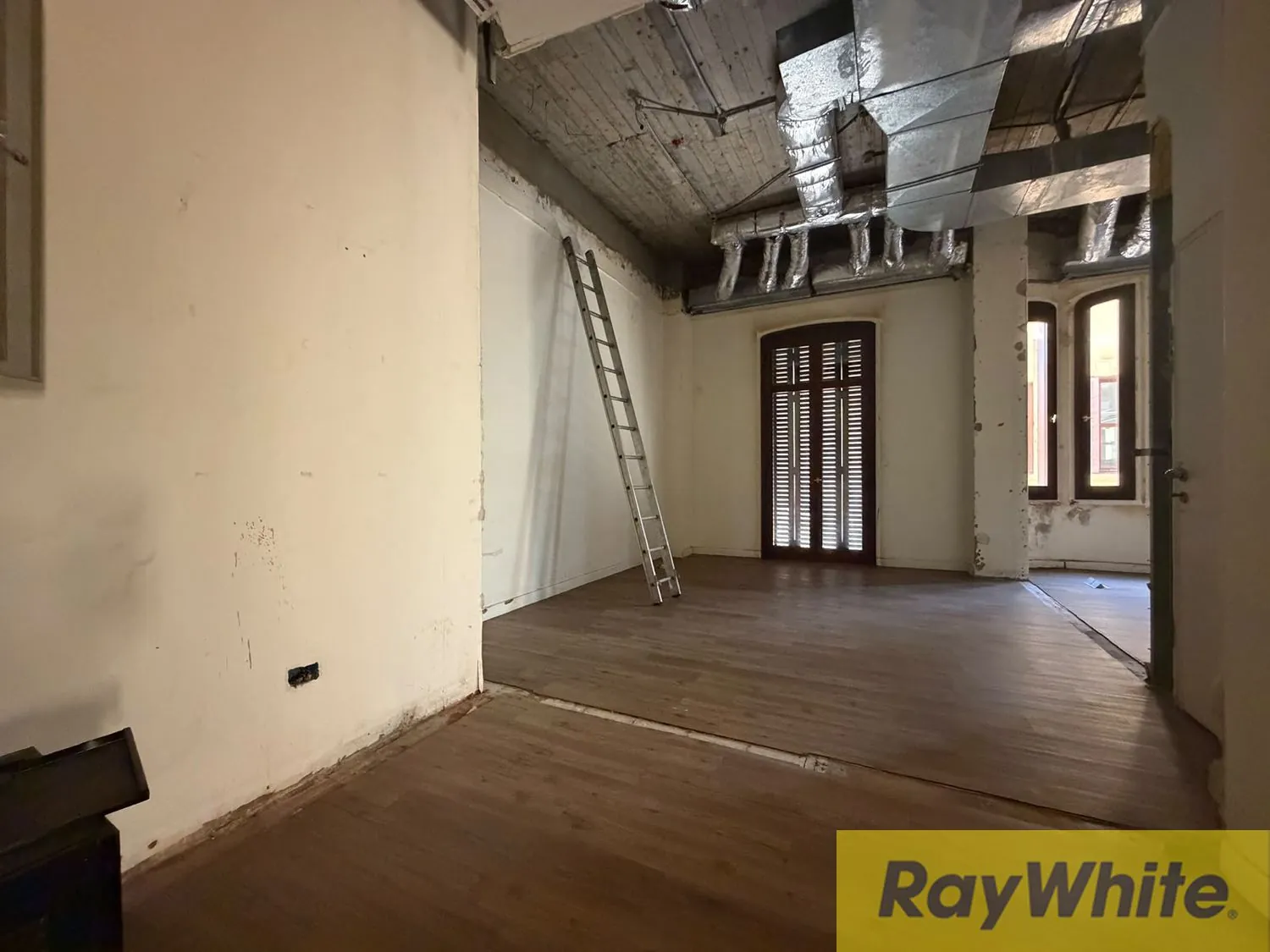 Office For Rent In Downtown — الصورة 2