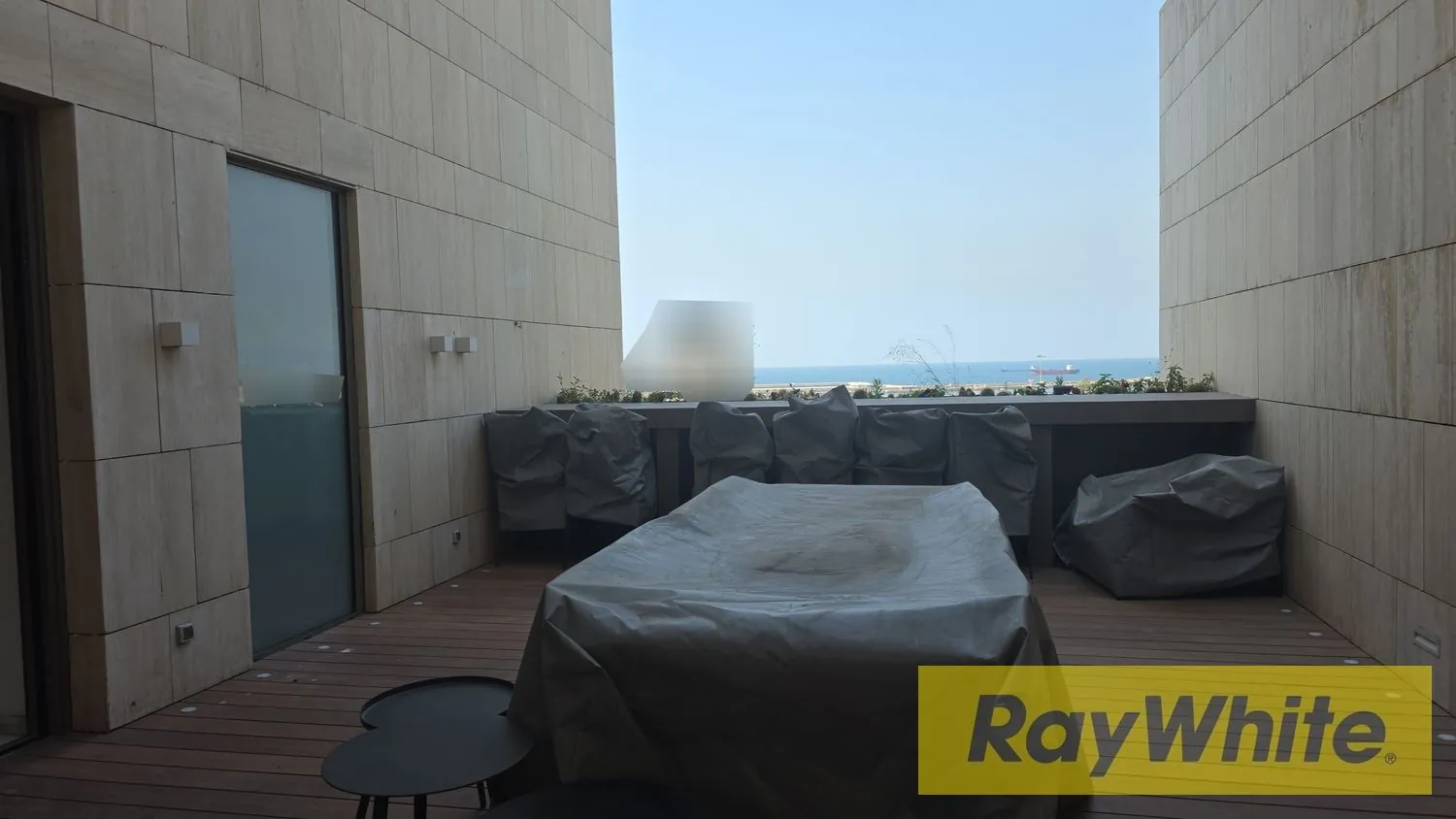 Luxury Furnished Apartment For Sale – Mar Mikhael — الصورة 2