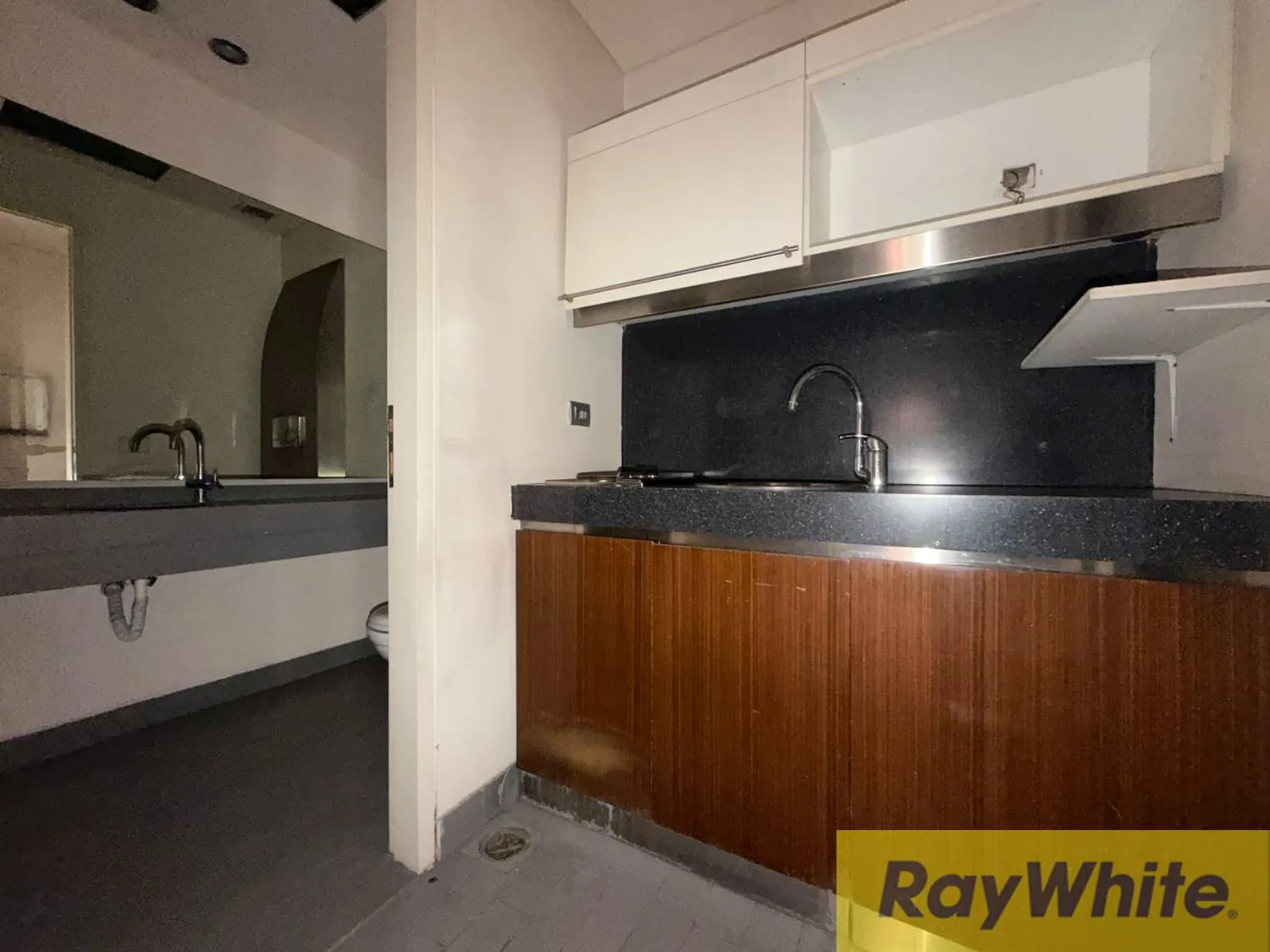 Office For Rent – Downtown Beirut — الصورة 3