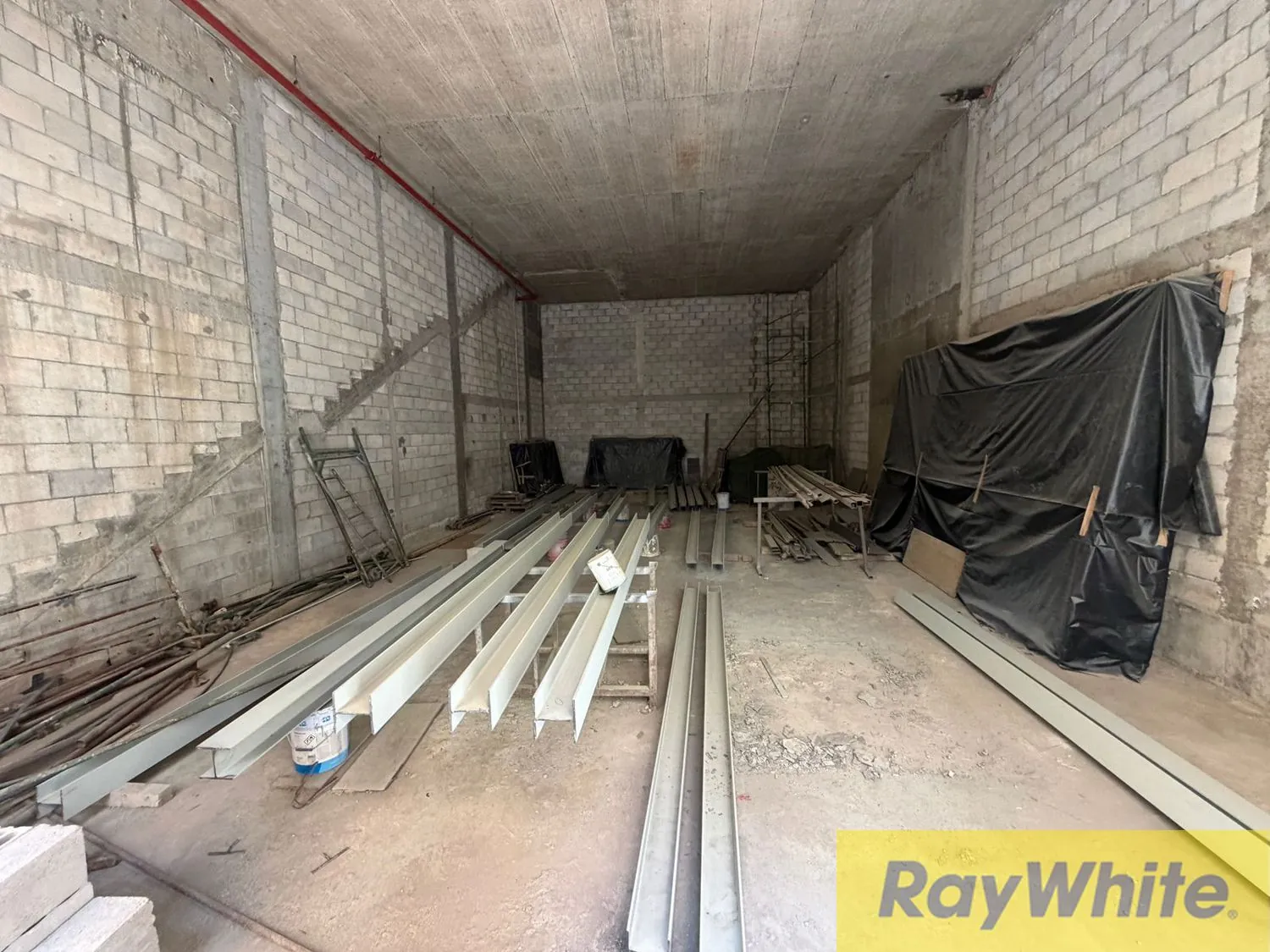 Shop For Rent In Downtown — الصورة 2