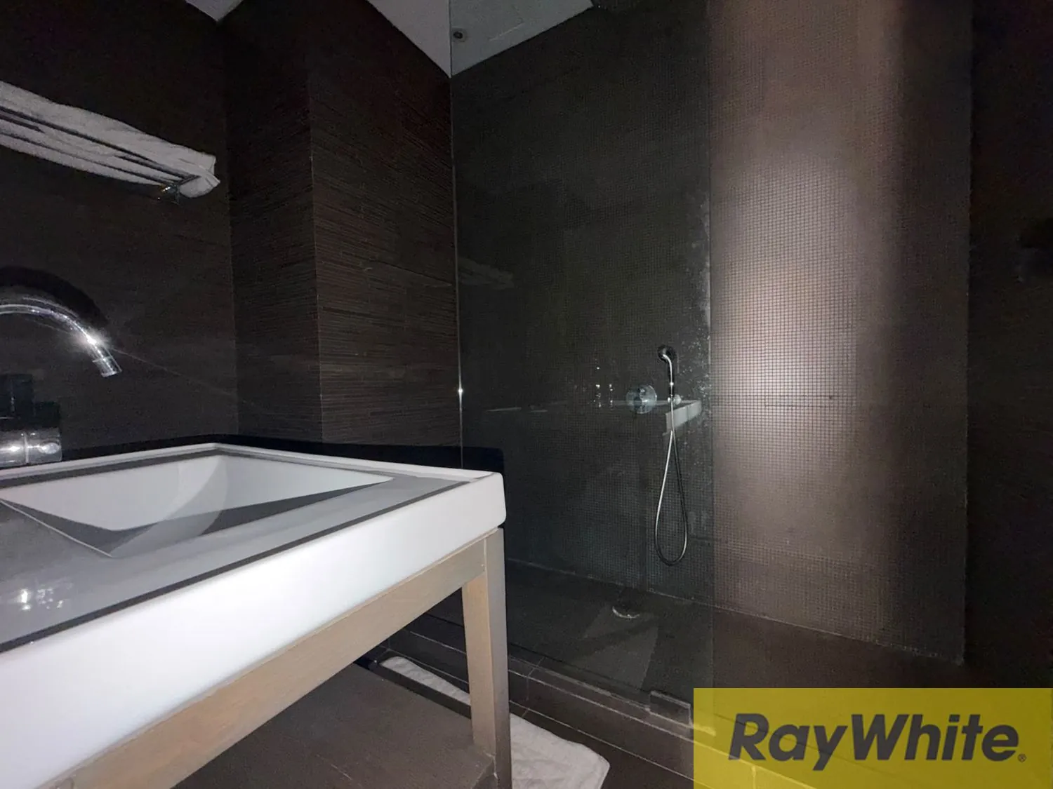 Luxury Apartment For Sale In Downtown — الصورة 3