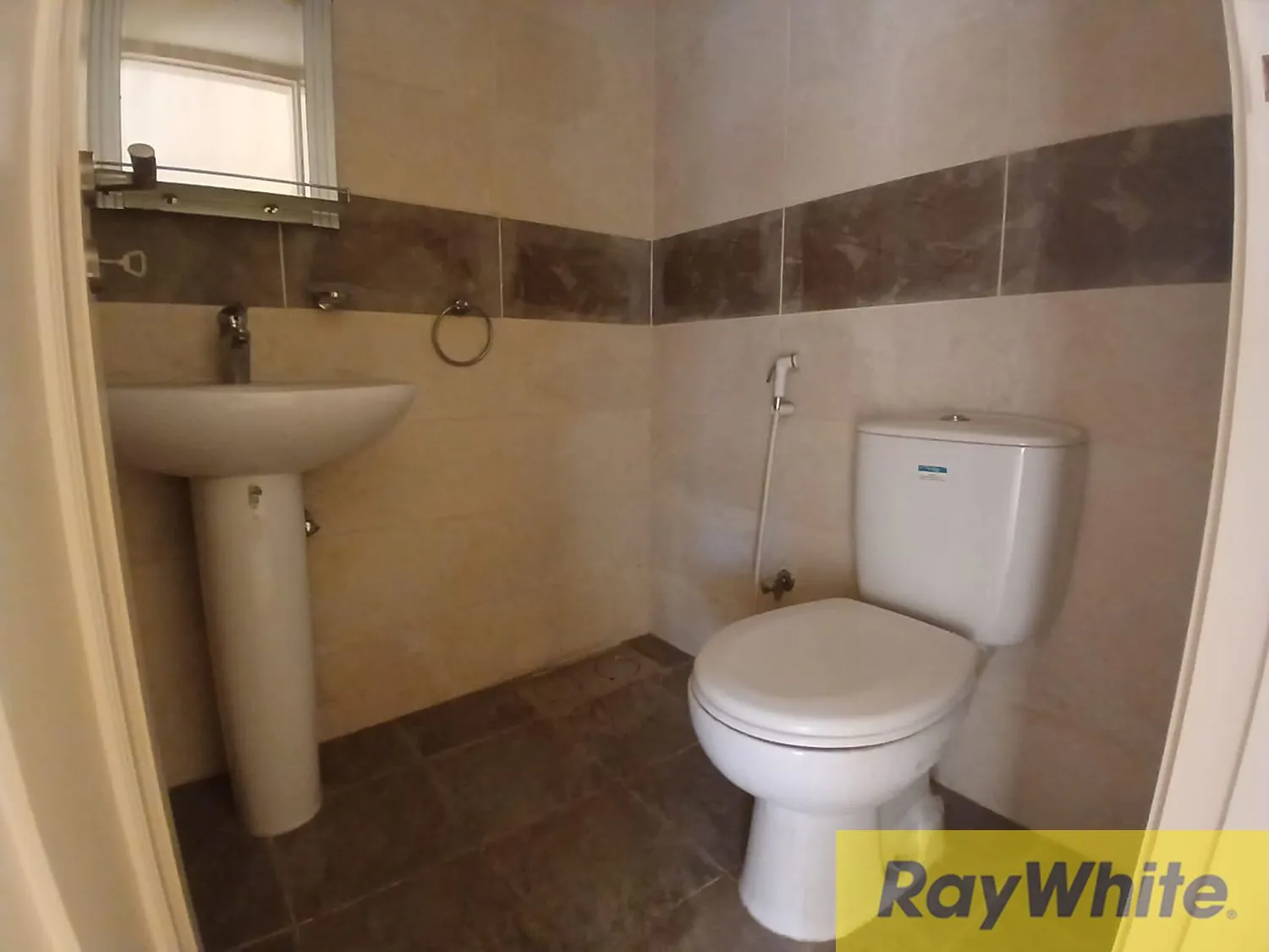 Apartment For Sale In Sakiet Al Janzeer — الصورة 3