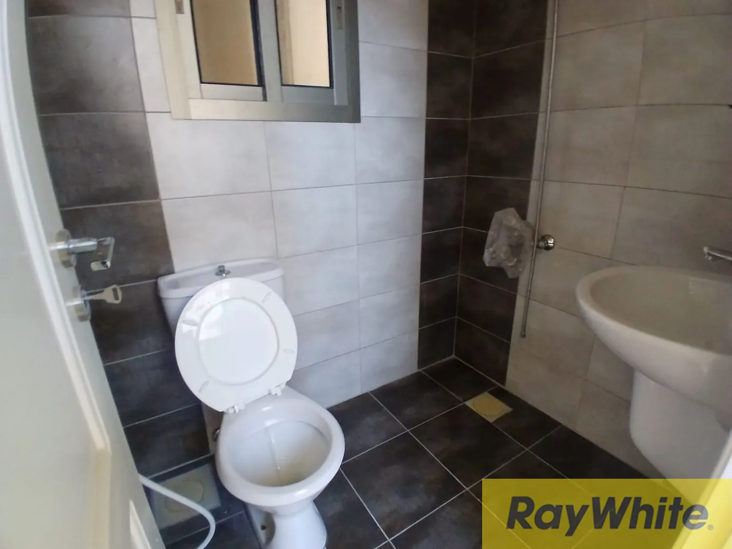 Apartment For Sale In Sanayeh — الصورة 3