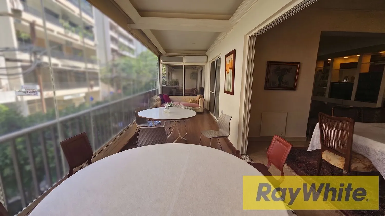 Apartment For Sale In Achrafieh — الصورة 2