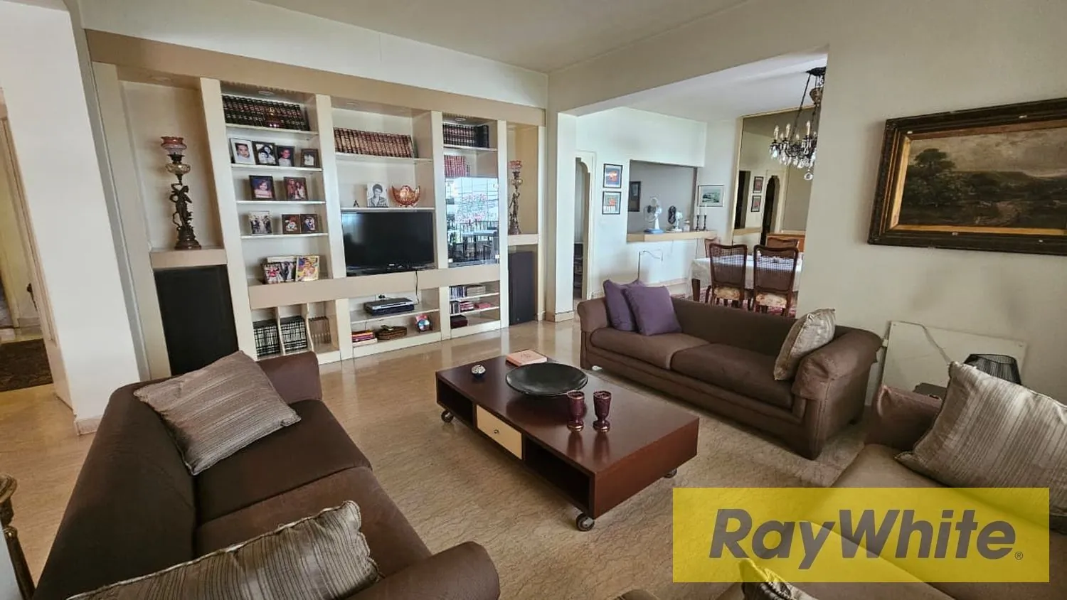 Apartment For Sale In Achrafieh — الصورة 3