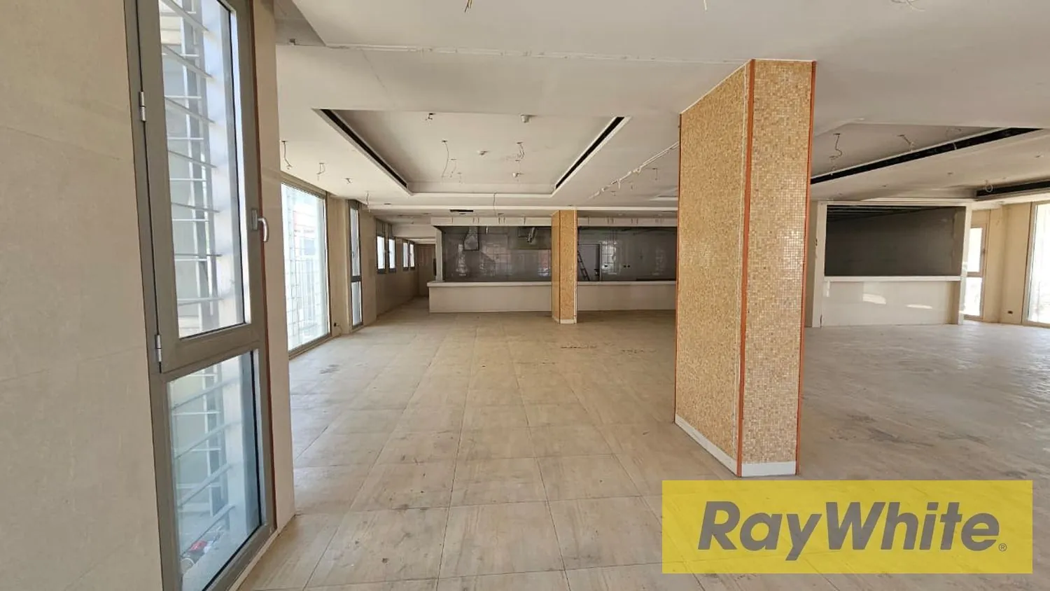 Showroom For Rent In Mkalles — photo 3