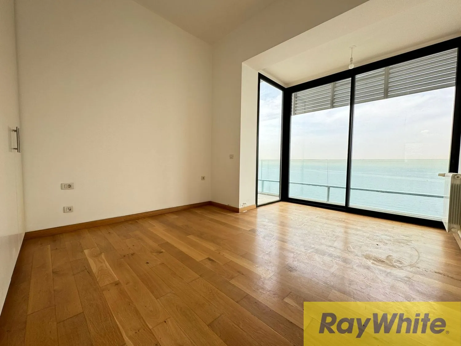 Luxury Apartment For Sale In Ain Al Mraiseh — الصورة 3
