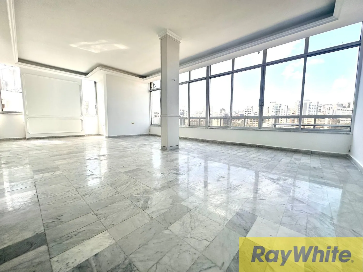Apartment For Sale In Ramlet Al Baydah