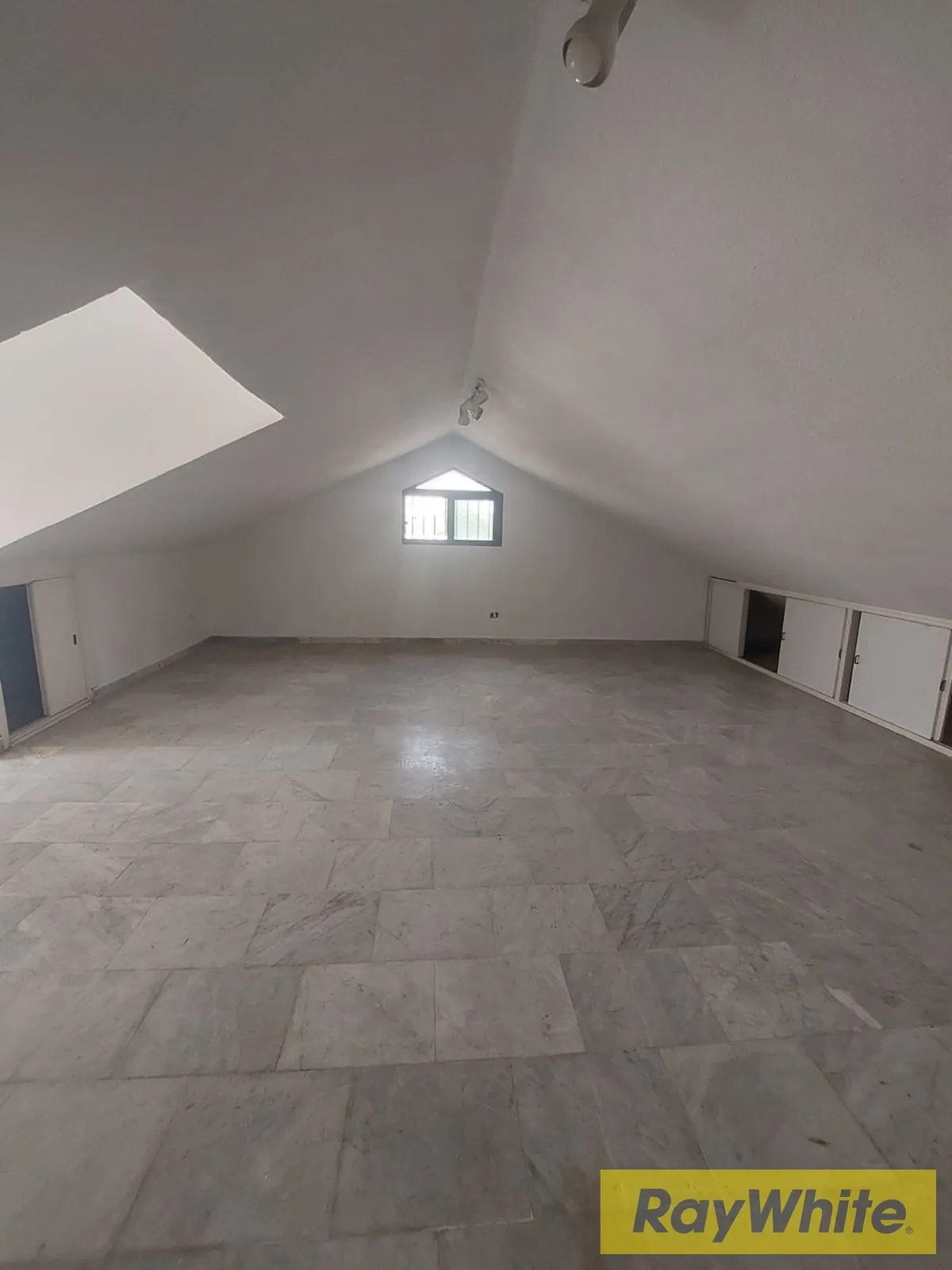 Duplex For Sale In Mtayleb| Panoramic View — الصورة 4