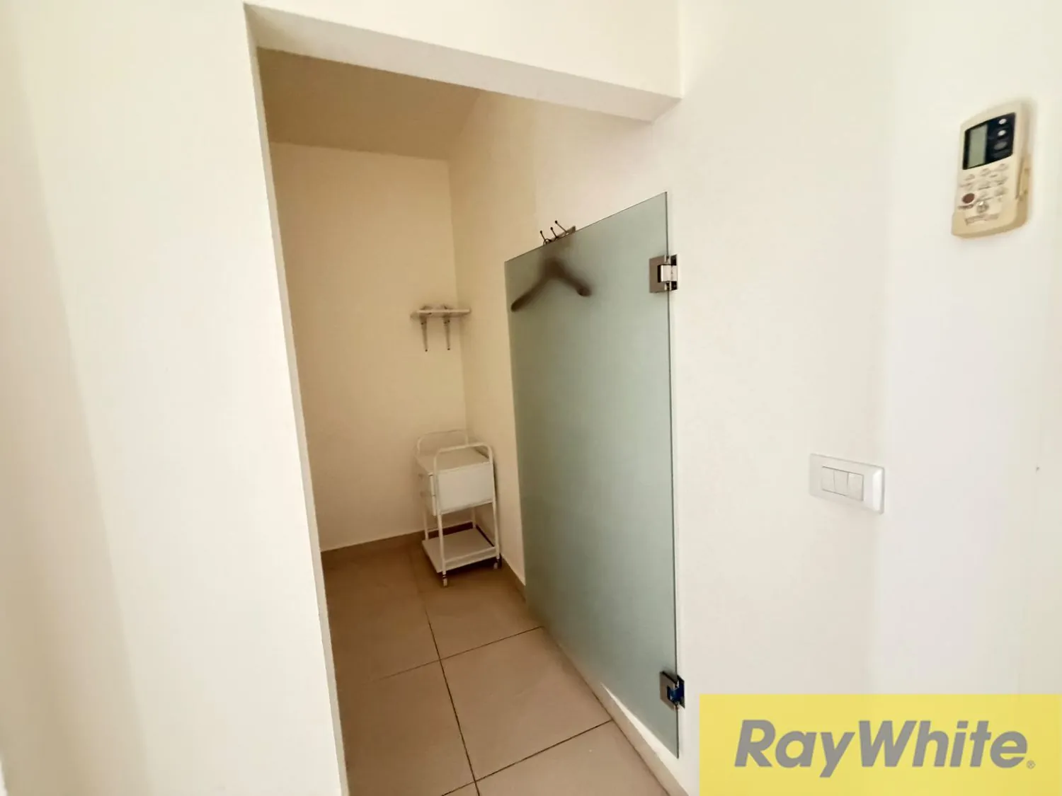 Spa For Rent On Badaro Main Street — الصورة 2