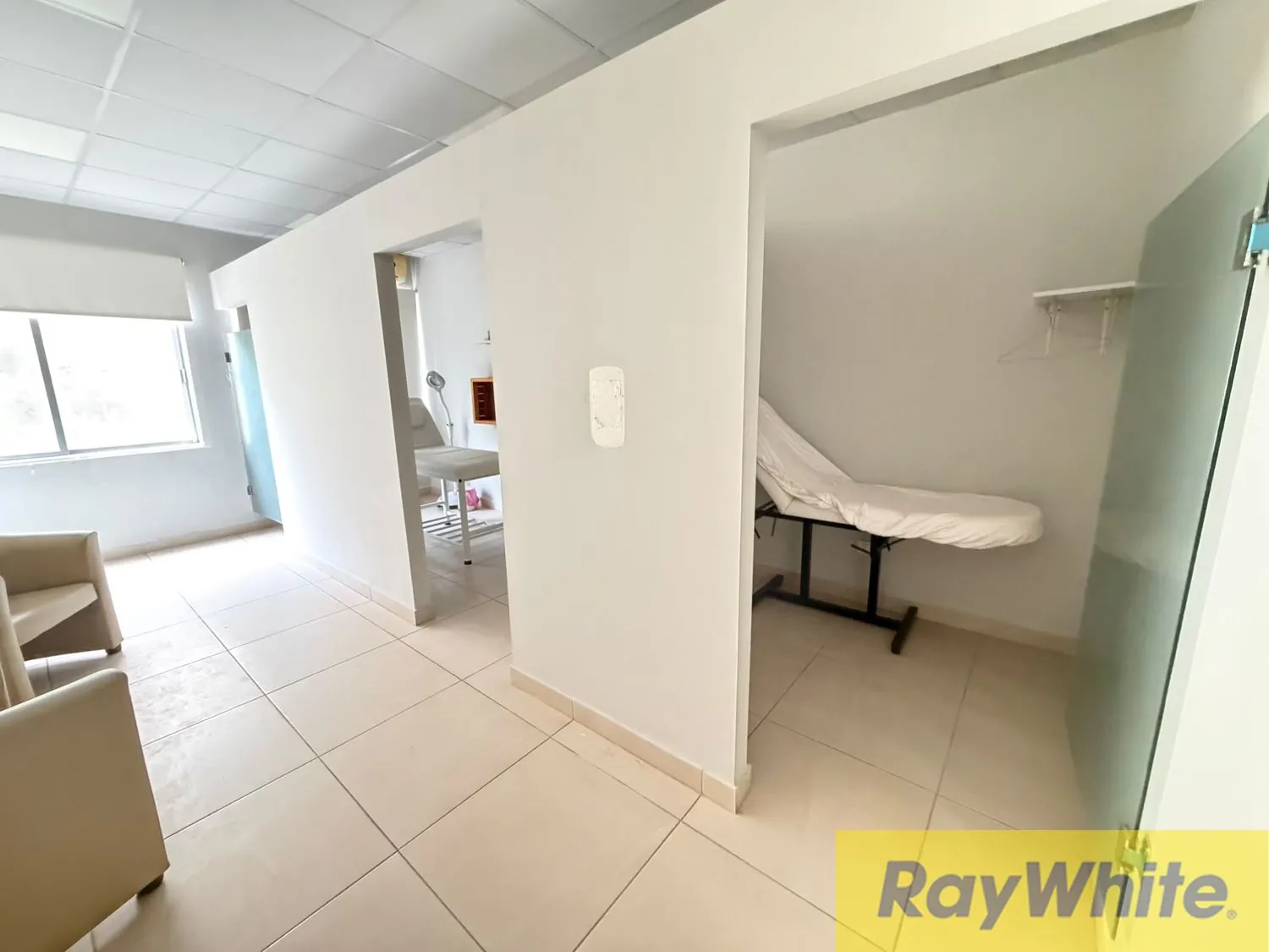 Spa For Rent On Badaro Main Street — الصورة 4