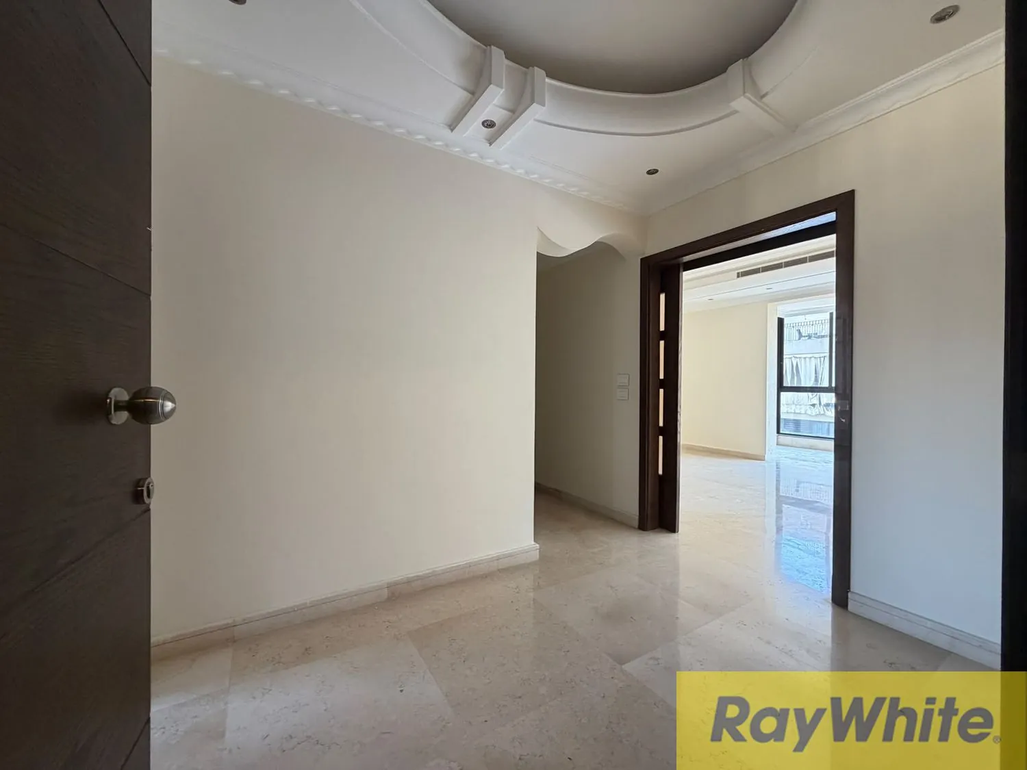 Apartment For Rent In Badaro — الصورة 2
