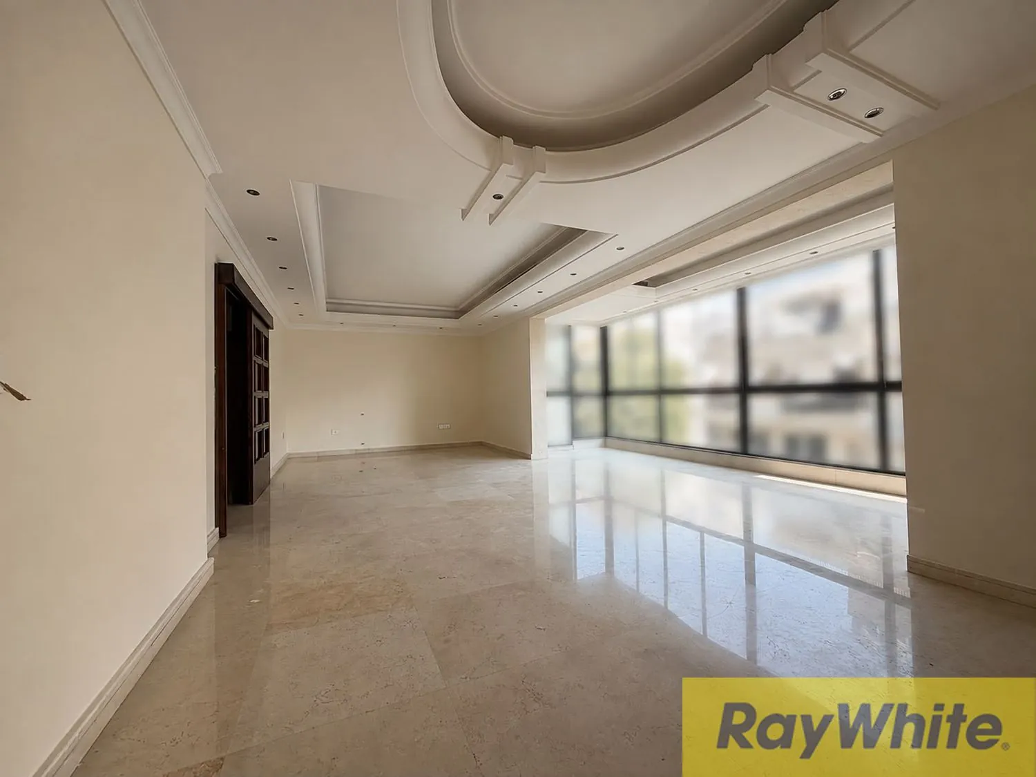 Apartment For Rent In Badaro — الصورة 3