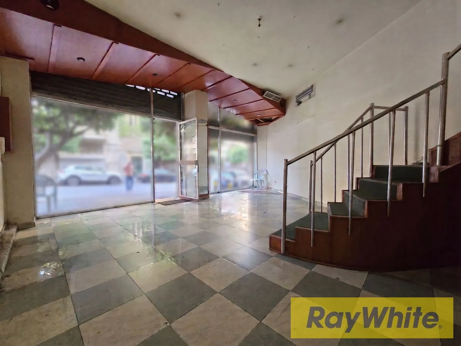 Shop For Rent – Prime Location In Achrafieh — photo 3