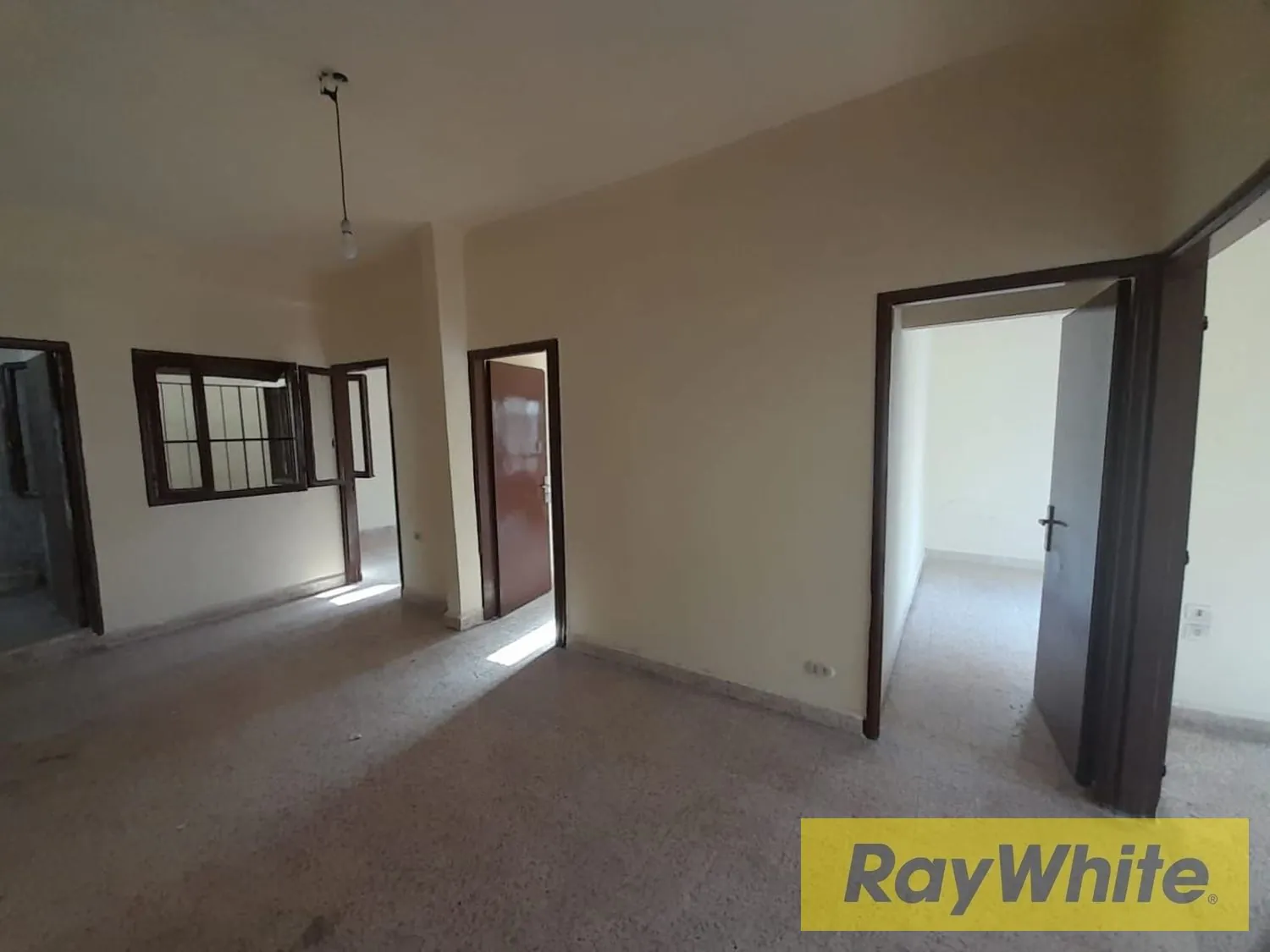 Building For Sale In Burj Hammoud — الصورة 2
