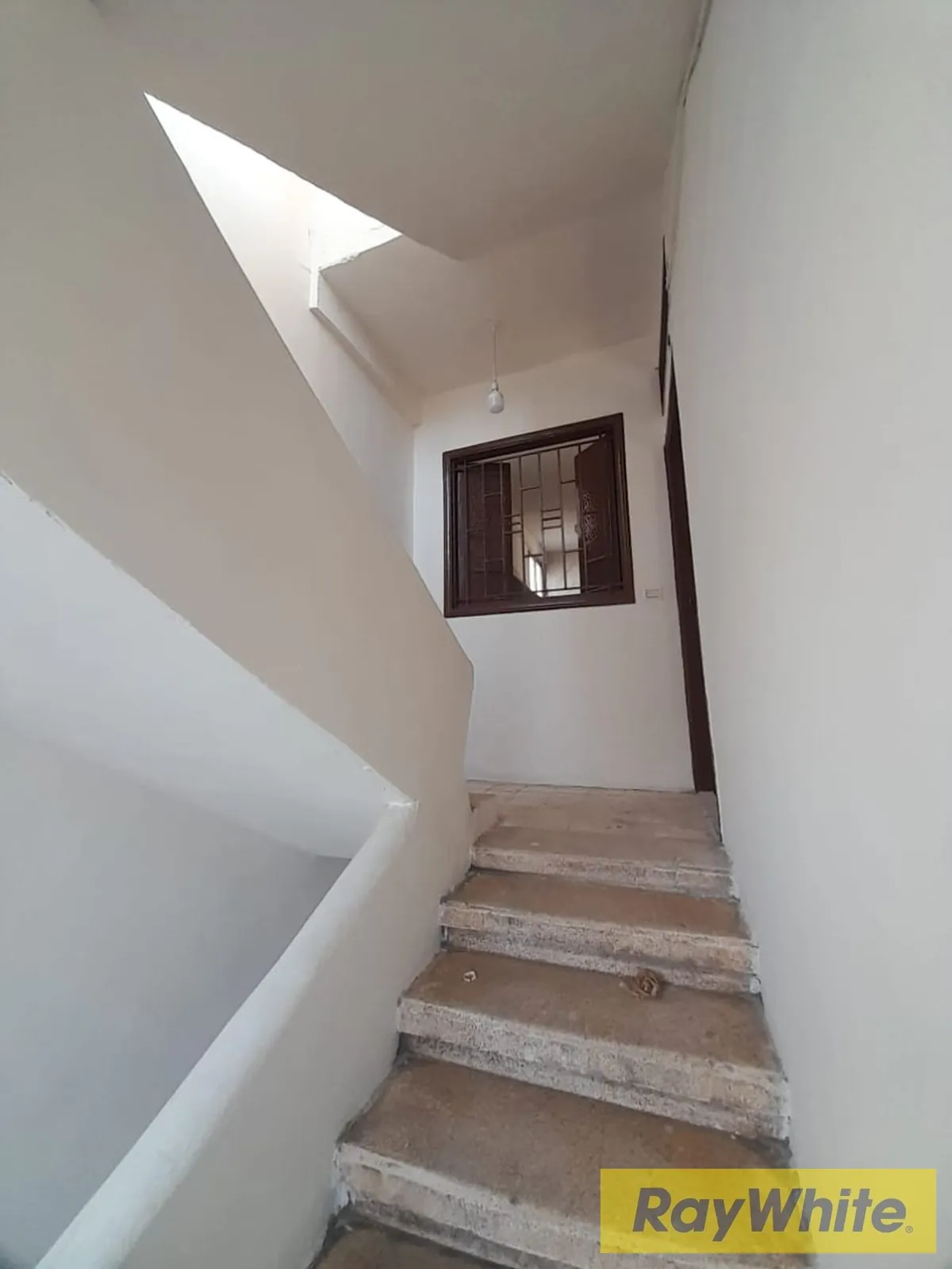 Building For Sale In Burj Hammoud — الصورة 5