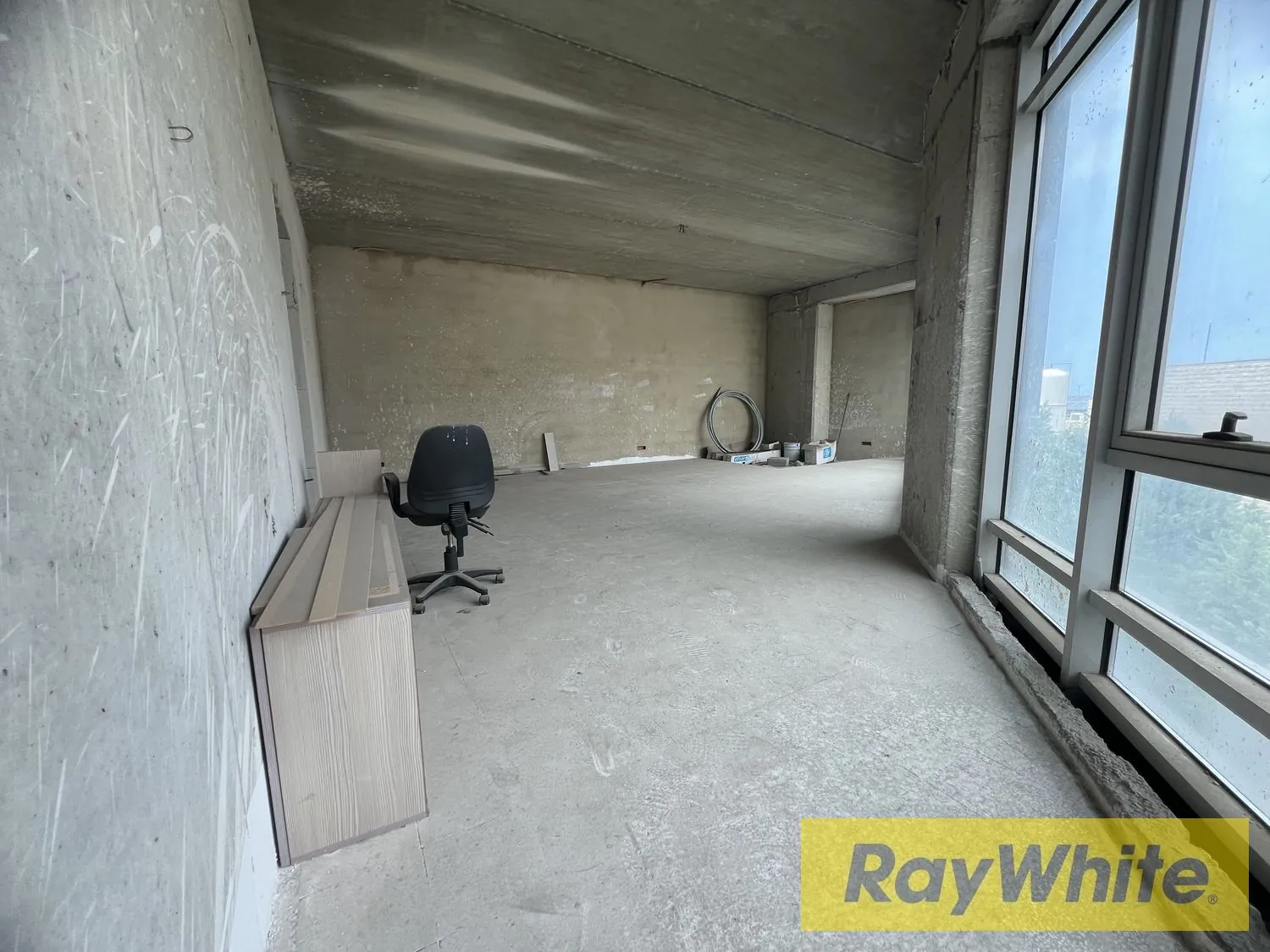 Office For Rent In Dabyeh — الصورة 4