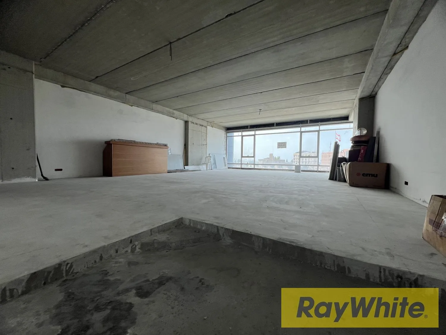 Office For Rent In Dabyeh — الصورة 2