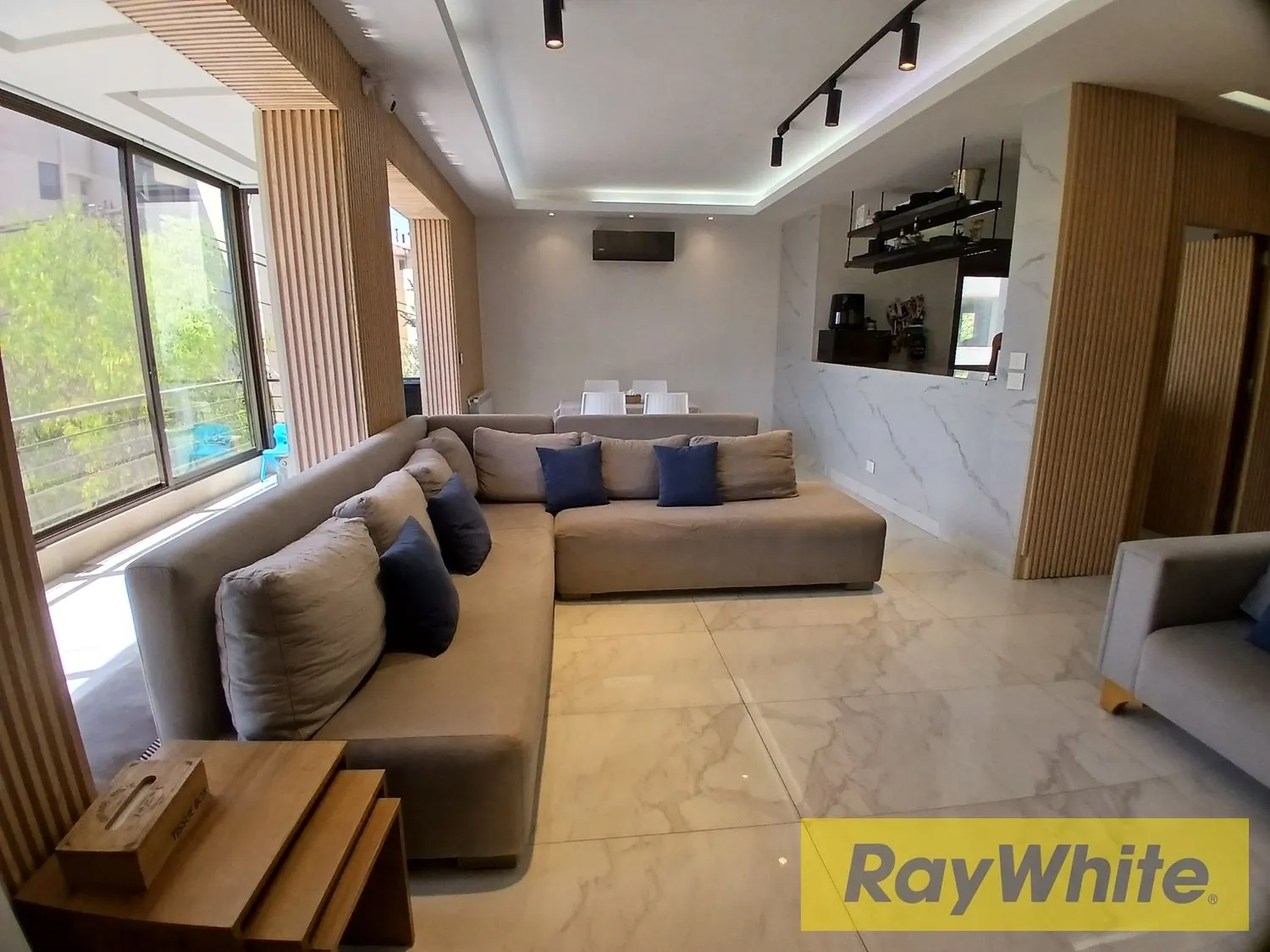 Apartment With Terrace For Sale In El Rabweh — photo 3