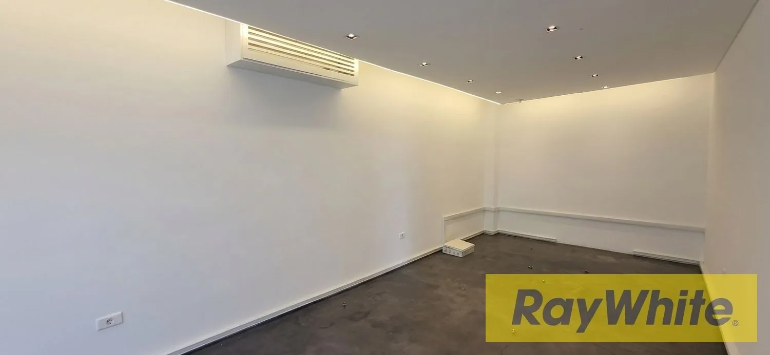 Showroom For Rent In Furn El Chebbak | Prime Location| — الصورة 3
