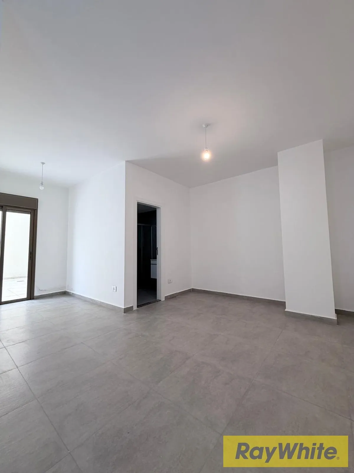 Apartment For Sale In Bsalim With Terrace — الصورة 2