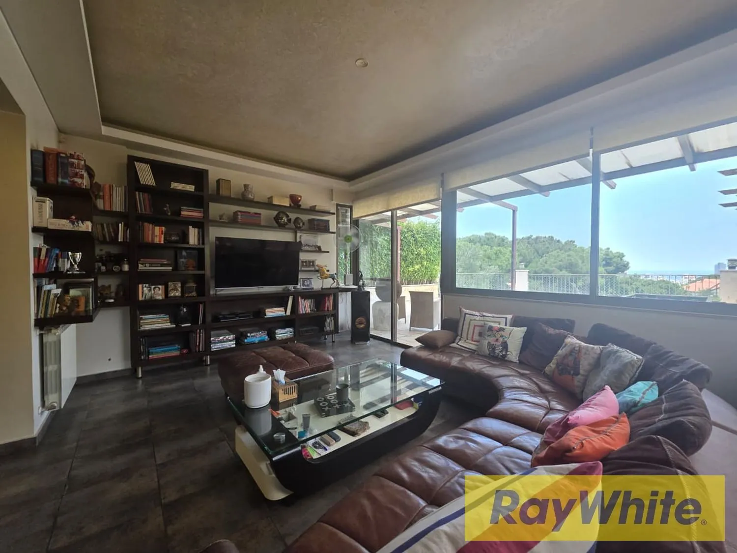 Aparment For Sale In Fanar + Terrace + Garden — photo 2