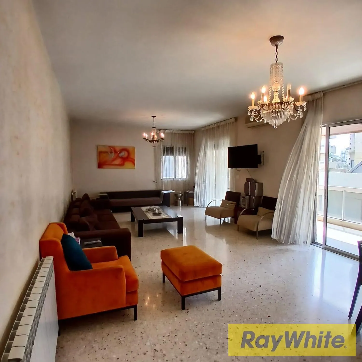 Apartment For Sale – Achrafieh| Prime Location — الصورة 4