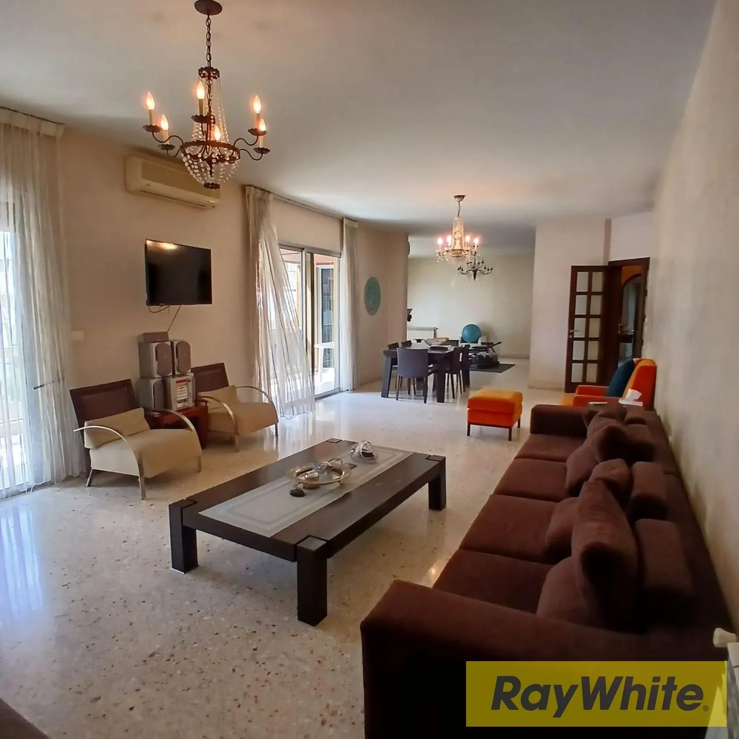 Apartment For Sale – Achrafieh| Prime Location — الصورة 5