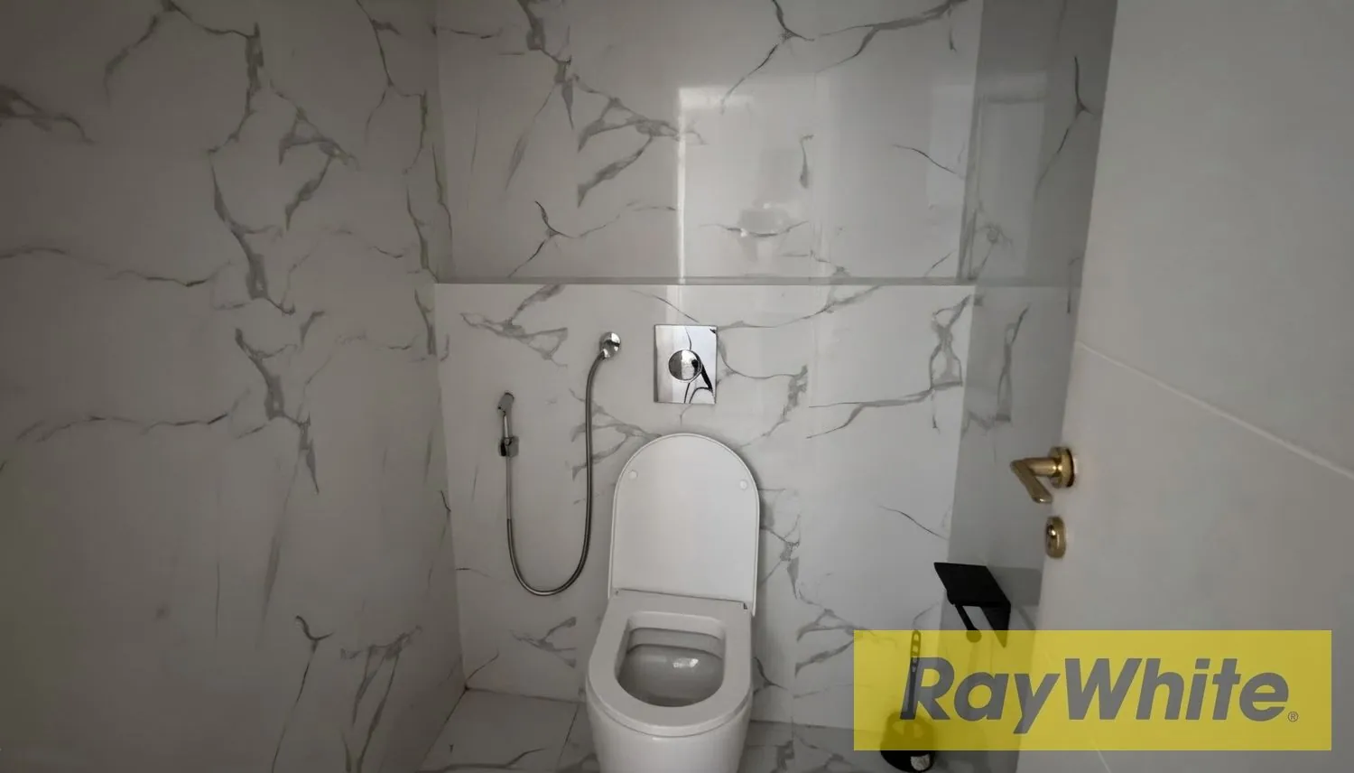 Shop For Rent – Downtown Beirut — الصورة 5
