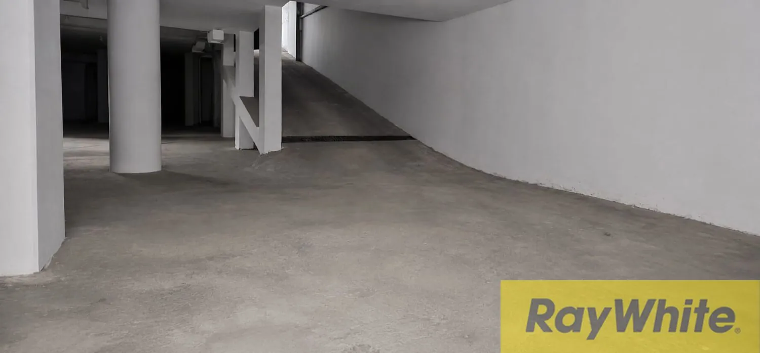 Warehouse For Rent In Ramlet Al Baydah — الصورة 4