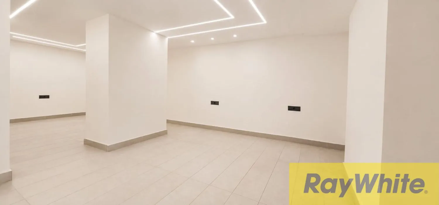 Office For Rent In Ramlet Al Baydah – Rare Location — الصورة 2