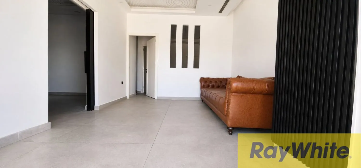Office For Rent In Ramlet Al Baydah – Rare Location — الصورة 5