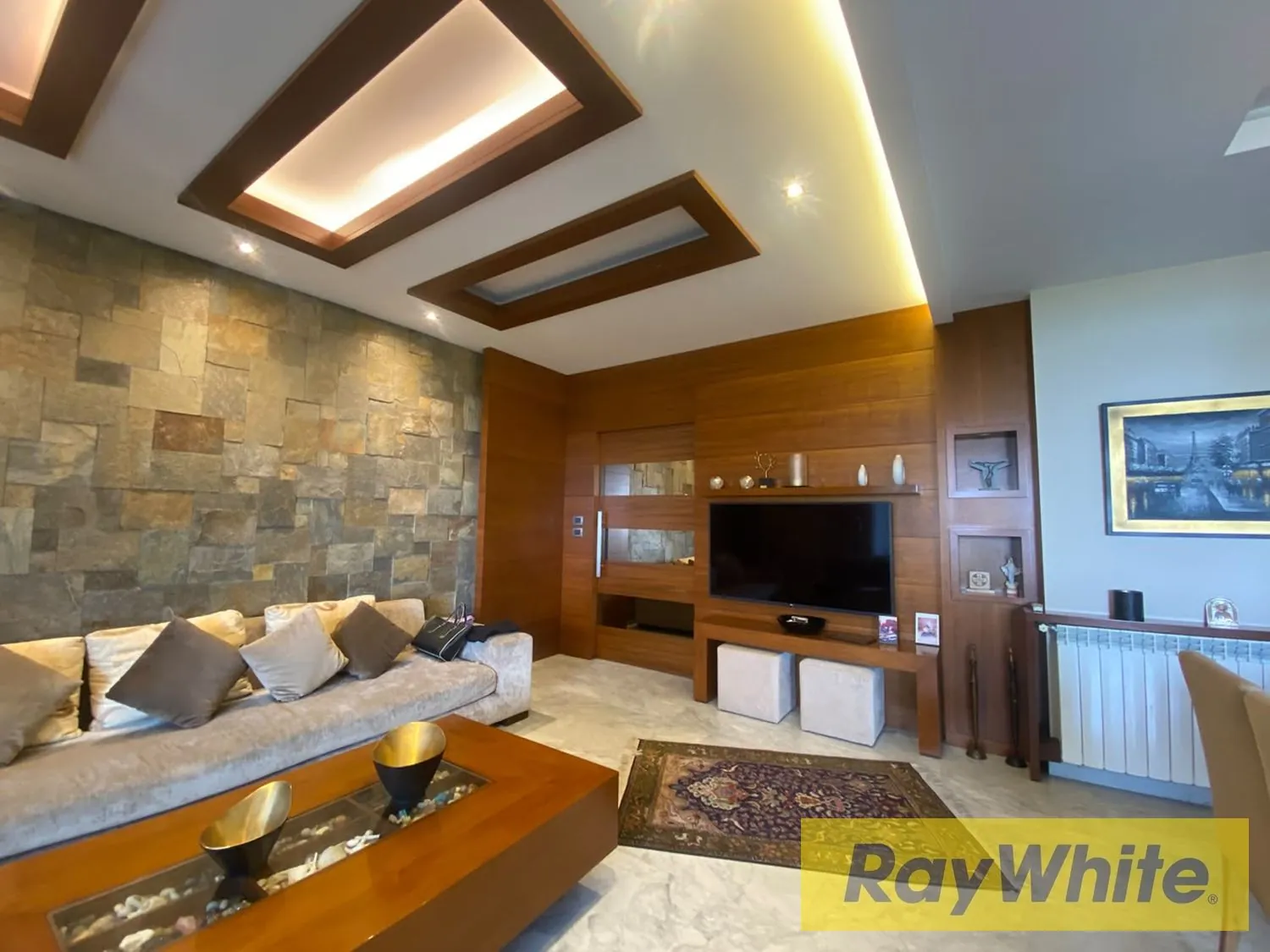 Fully Furnished Apartment For Sale In Dik El Mehdi With 1 Parking Space — الصورة 3