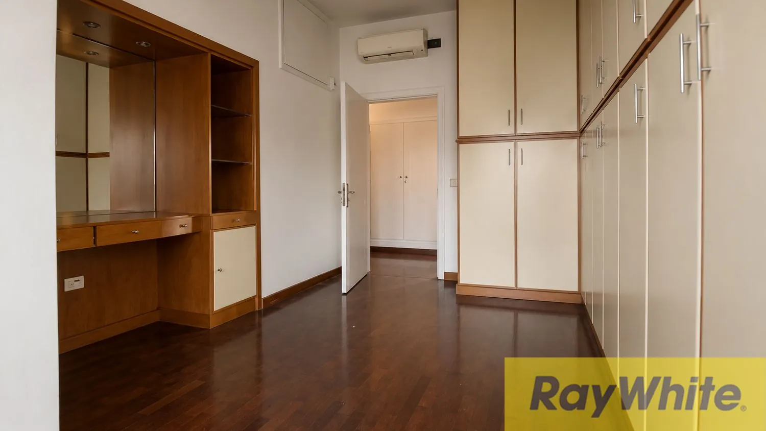 Apartment For Sale In Verdun — الصورة 2