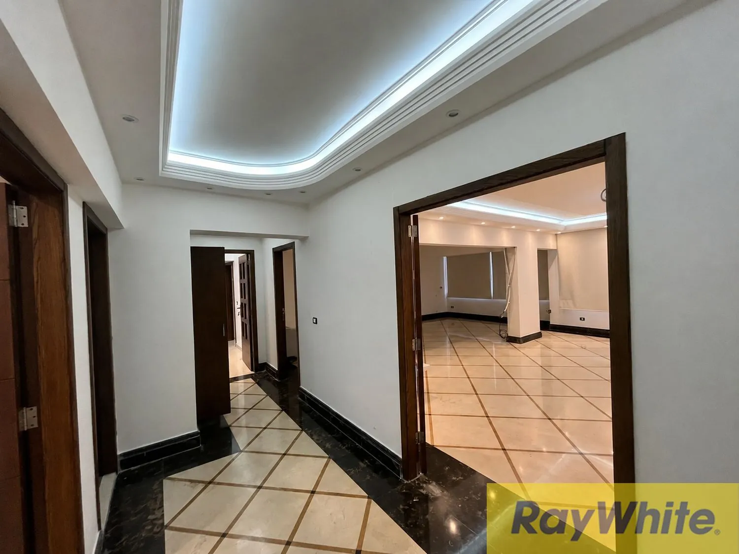 Apartment For Rent In Hamra — الصورة 5