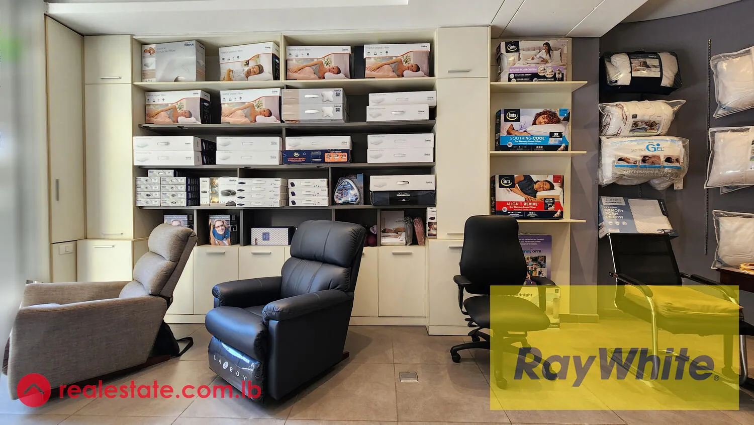 Shop For Rent In Achrafieh — الصورة 1