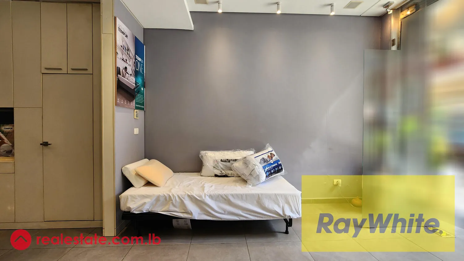 Shop For Rent In Achrafieh — الصورة 2