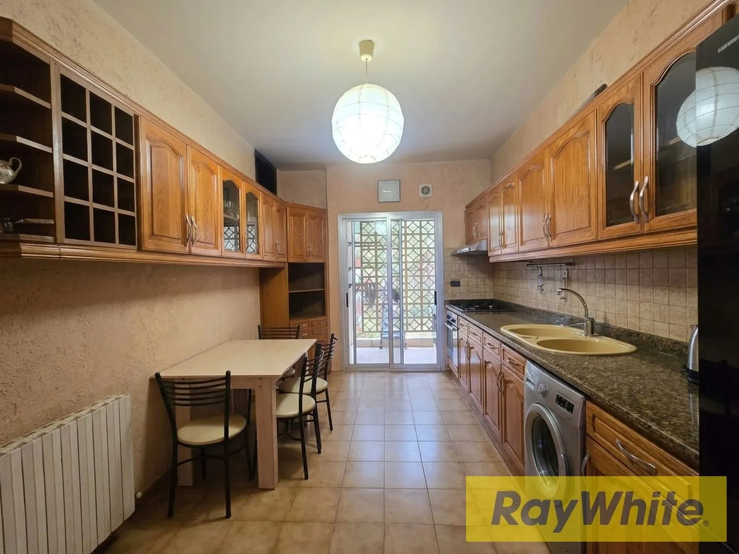 Spacious And Fully Furnished 3-bedroom Apartment In Biyada — الصورة 4