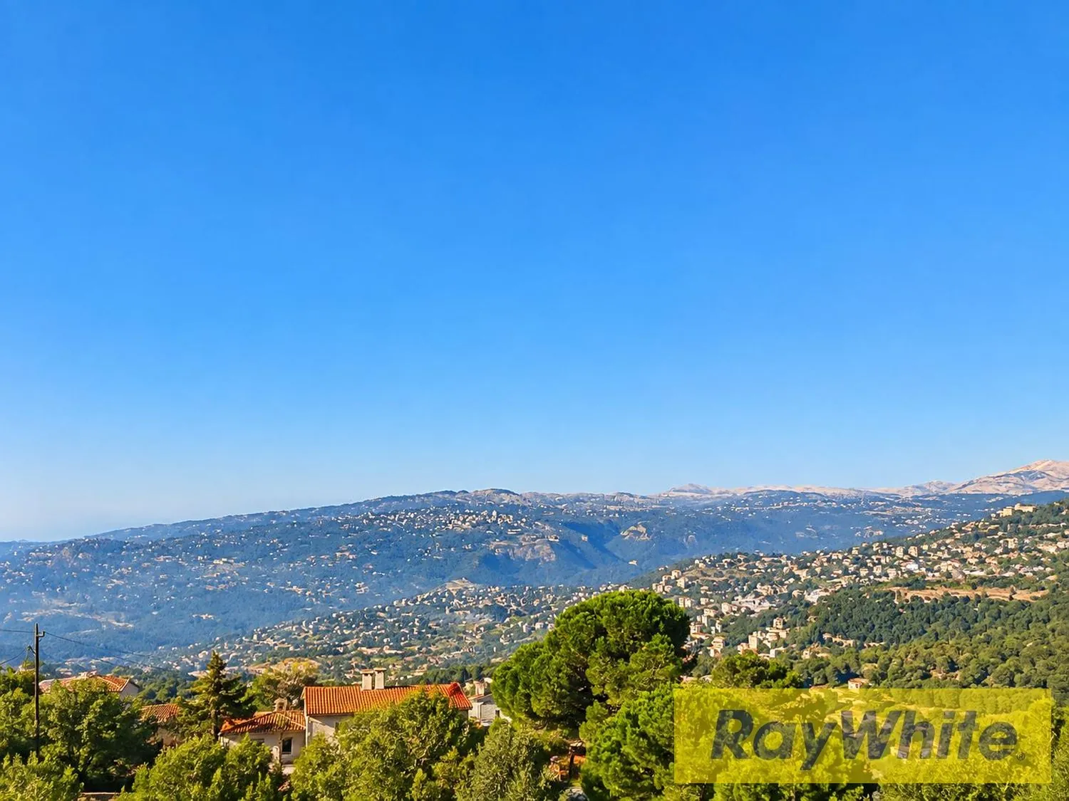 Villa For Sale In Bikfaya – Panoramic View