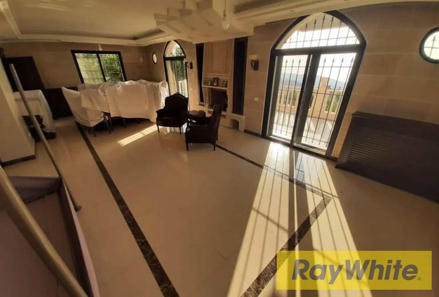 Furnished Villa For Rent In Zaarour – Open View — الصورة 2