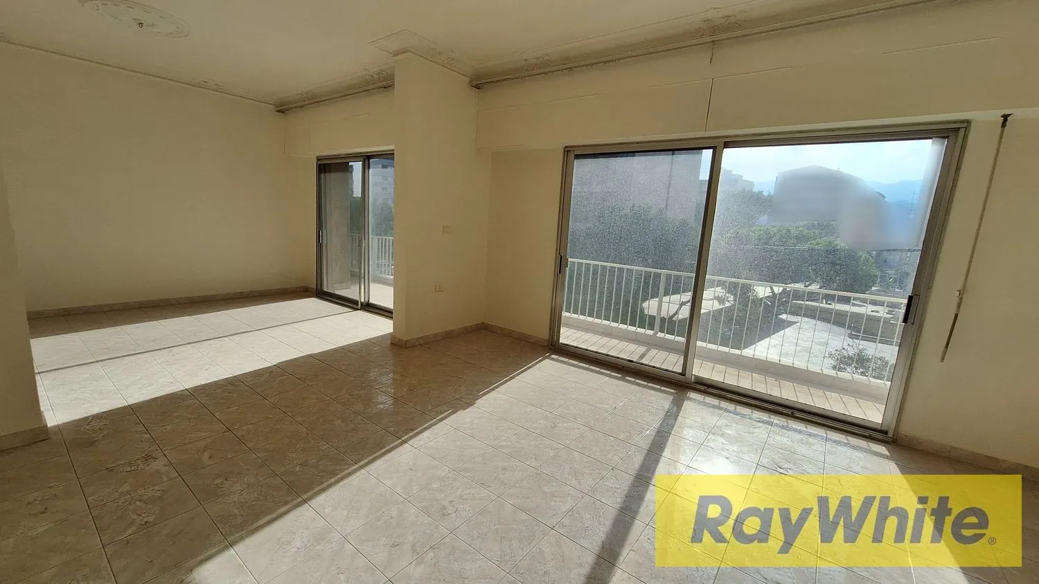 Apartment For Sale In Horch Tabet — photo 3