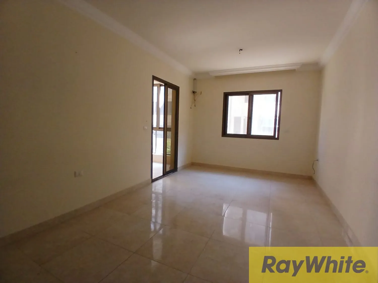 Apartment For Sale In Barbour — الصورة 3