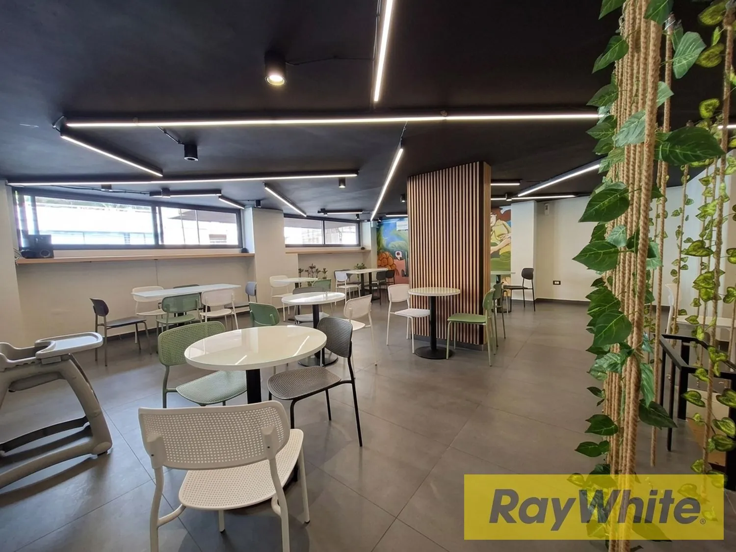 Shop For Sale In Zalka – Prime Commercial Location — الصورة 5