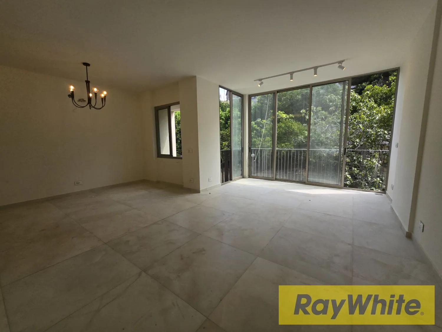 Modern Duplex In Dik El Mehdi For Rent | Prime And Calm Location — الصورة 5