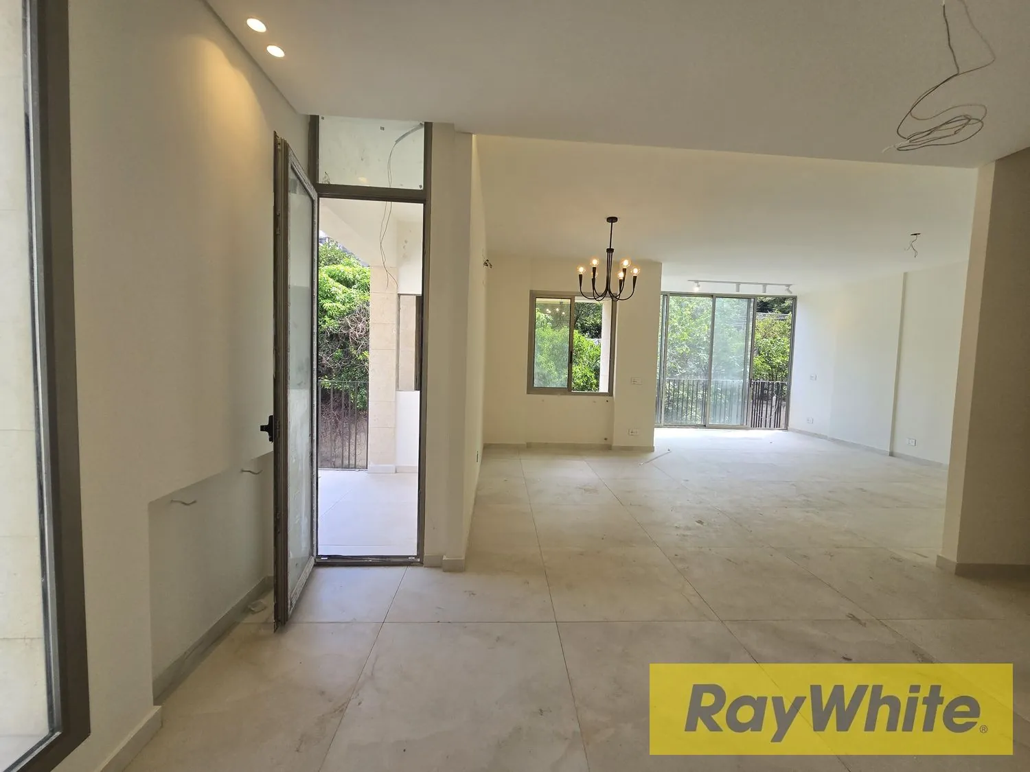 Modern Duplex In Dik El Mehdi For Sale | Prime And Calm Location — الصورة 3
